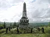 Karolinarmonumentet i Duved vart reist i 1892 til minne om felttoget mot Noreg i 1718 og dei om lag 3000 svenske karolinarane som vart att på fjellet.