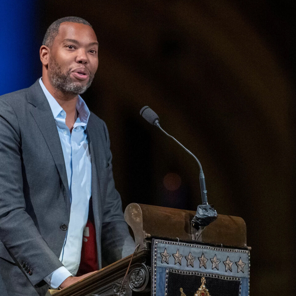Ta-Nehisi Coates i 2019. Han er ein av USAs mektigaste essayistar og er kjend for vakre og brutale tekstar om rasisme. Ta-Nehisi Coates i 2019. Han er ein av USAs mektigaste essayistar og er kjend for vakre og brutale tekstar om rasisme.