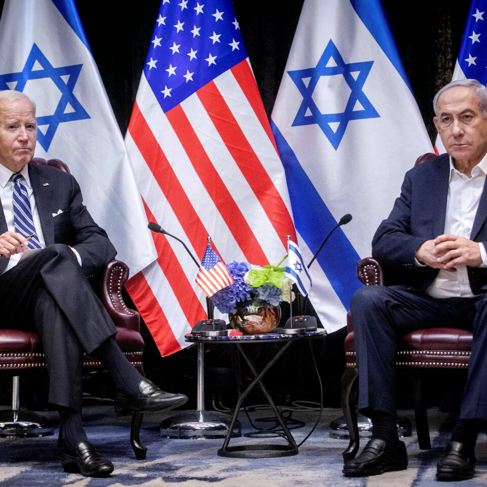 President Joe Biden møtte statsminister Benjamin Natanyahu i Tel Aviv 18. oktober, der dei diskuterte krigen Israel no fører mot Hamas. USA fryktar at krigen på Gaza skal utløyse ei regional eskalering, skriv Cecilie Hellestveit. President Joe Biden møtte statsminister Benjamin Natanyahu i Tel Aviv 18. oktober, der dei diskuterte krigen Israel no fører mot Hamas. USA fryktar at krigen på Gaza skal utløyse ei regional eskalering, skriv Cecilie Hellestveit.