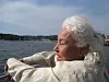 Den ukuelege Nawal El Saadawi, fotografert då ho var på båttur under litteraturfestivalen Ord i Grenseland i Fredrikstad i 2013.