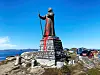 Statuen av Grønlands apostel, Hans Egede, vert ståande i Nuuk.