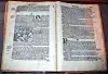 Eit eksemplar av Christian 3.-bibelen frå 1550, den fyrste utgåva på dansk.