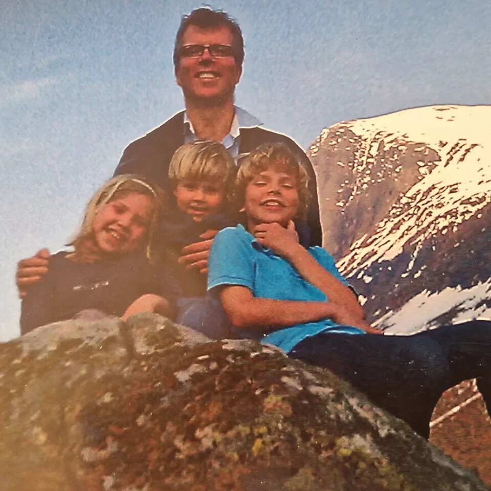 Jon med borna Kristine, Fredrik og Edvard. Jon med borna Kristine, Fredrik og Edvard.