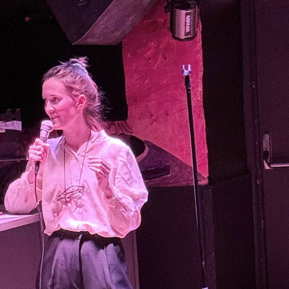 May Linn Clement debuterte som standupkomikar på Børskjelleren i Bergen tysdag denne veka.May Linn Clement debuterte som standupkomikar på Børskjelleren i Bergen tysdag denne veka. May Linn Clement debuterte som standupkomikar på Børskjelleren i Bergen tysdag denne veka.
