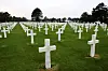 Den amerikanske kyrkjegarden ved Omaha Beach i Normandie i Frankrike.