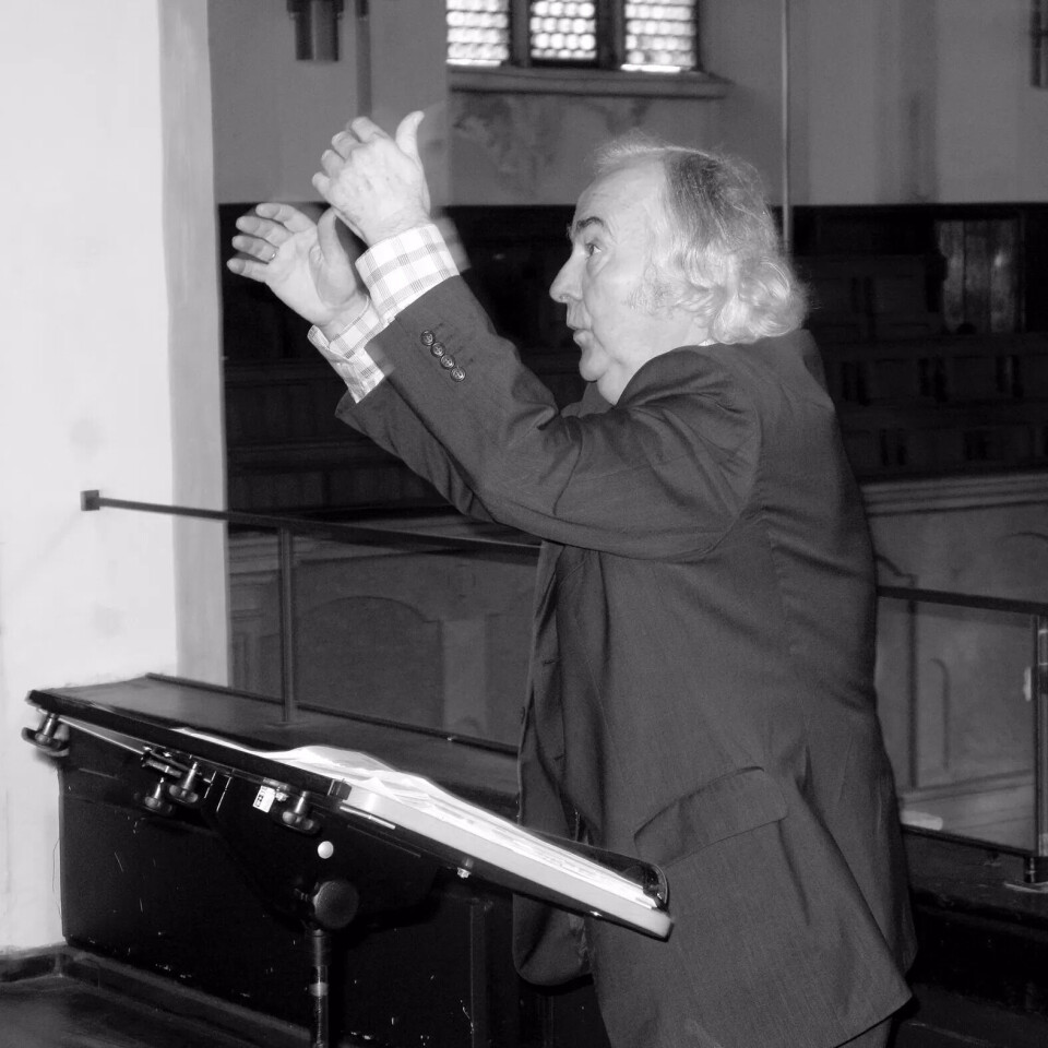 I Bachs kyrkje: Domkantor Magnar Mangersnes dirigerer Bergen Domkantori i Thomaskirche i Leipzig i 2008. I Bachs kyrkje: Domkantor Magnar Mangersnes dirigerer Bergen Domkantori i Thomaskirche i Leipzig i 2008.