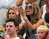 Victoria Beckham og Cheryl Cole følgjer England i straffekonkurransen mot Portugal i VM i 2006.