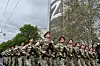 Russiske nasjonalgardistar (Rosguardia) paraderer i byen Sevastopol på Krym-halvøya på «sigersdagen» 5. mai til minne om andre verdskrigen, men Z-en på bygningen i bakgrunnen symboliserer den russiske – ikkje tyske – invasjonshæren.
