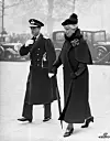 Kong Edvard 8., seinare hertug av Windsor, og mor hans, dronning Mary, då dei kom til Whitehall i London 11. november 1936, ein månad før han abdiserte.