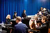Pressa er til stades på ein av dei mange pressekonferansane om koronaviruset. F.v. justis- og beredskapsminister Monica Mæland, utanriksminister Ine Eriksen Søreide, assisterande direktør i Helsedirektoratet Espen Nakstad og avdelingsdirektør i Folkehelseinstituttet Line Vold.