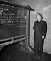 Albert Einstein greier ut om noko anna han har oppdaga.