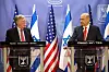 Den israelske statsministeren Benjamin Netanyahu og den nasjonale tryggleiksrådgjevaren i USA John Bolton på ein pressekonferanse i Jerusalem 23. juni i år.