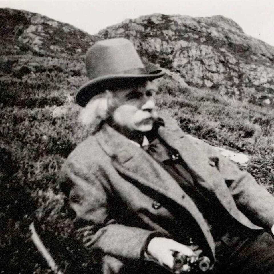 Edvard Grieg (1843–1907) på fjelltur på Løvstakken utanfor Bergen kring 1900. Edvard Grieg (1843–1907) på fjelltur på Løvstakken utanfor Bergen kring 1900.