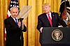 Tysdag presenterte Donald Trump og Benjamin Netanyahu det dei kalla ein fredsplan for Midtausten. Representantar for ei rekkje arabarstatar var til stades for å støtta avtalen.