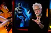Filmskapar og musikar James Gunn er intervjua i dokumentarfilmen.