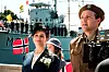 Sofia Herlin som kronprinsesse Märtha og Tobias Santelmann som kronprins Olav i Atlantic Crossing.
