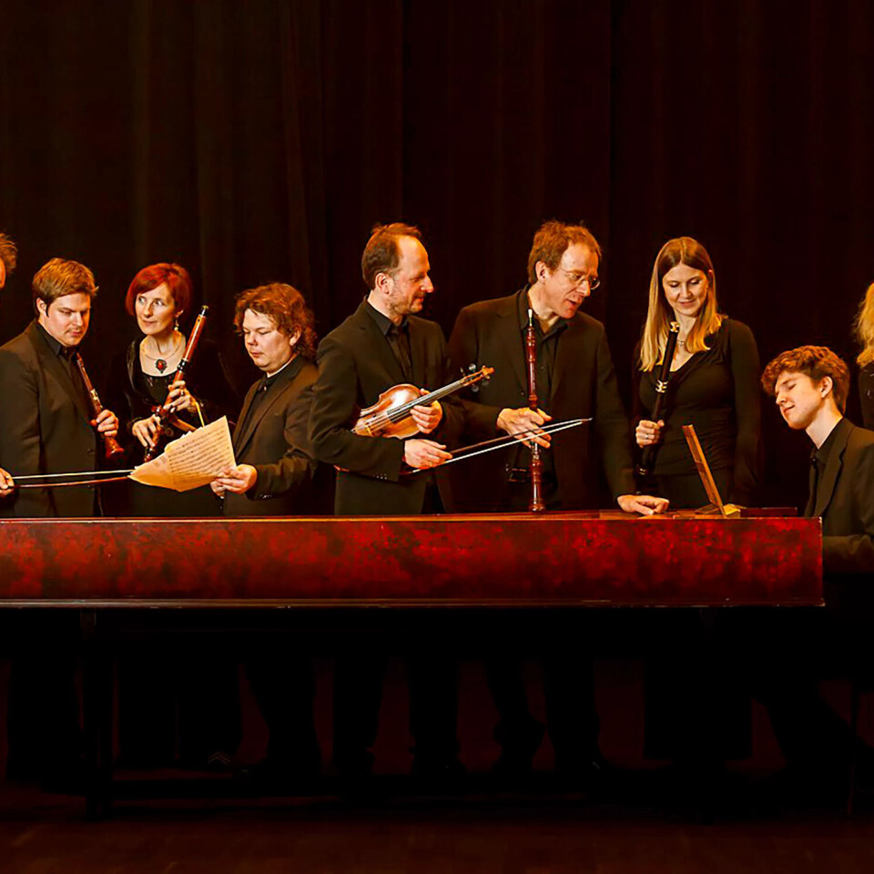 Concerto Copenhagen spelar Bach på kopiar av instrument frå barokken. Concerto Copenhagen spelar Bach på kopiar av instrument frå barokken.