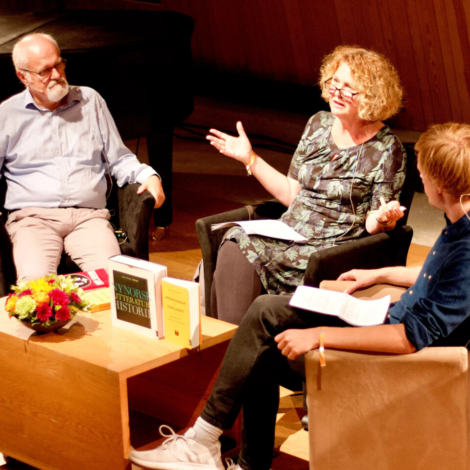 Jan Inge Sørbø (t.v.), Marta Norheim og Eivind Myklebust i Salen i Aasen-tunet. Jan Inge Sørbø (t.v.), Marta Norheim og Eivind Myklebust i Salen i Aasen-tunet.