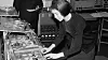 Delia Derbyshire då ho var med i ein av mange radioverkstader i BBC.