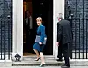 Den skotske førsteministeren Nicola Sturgeon på veg inn til den britiske statsministeren Theresa May i Downing Street 10.