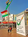 Gatene her i Hewler/Erbil er fulle av «ja til sjølvstende»-plakatar. Men den tyrkiske makta over økonomien er ikkje langt unna.