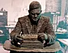 Stephen Kettle-statuen i skifer av Alan Turing i Bletchley Park.