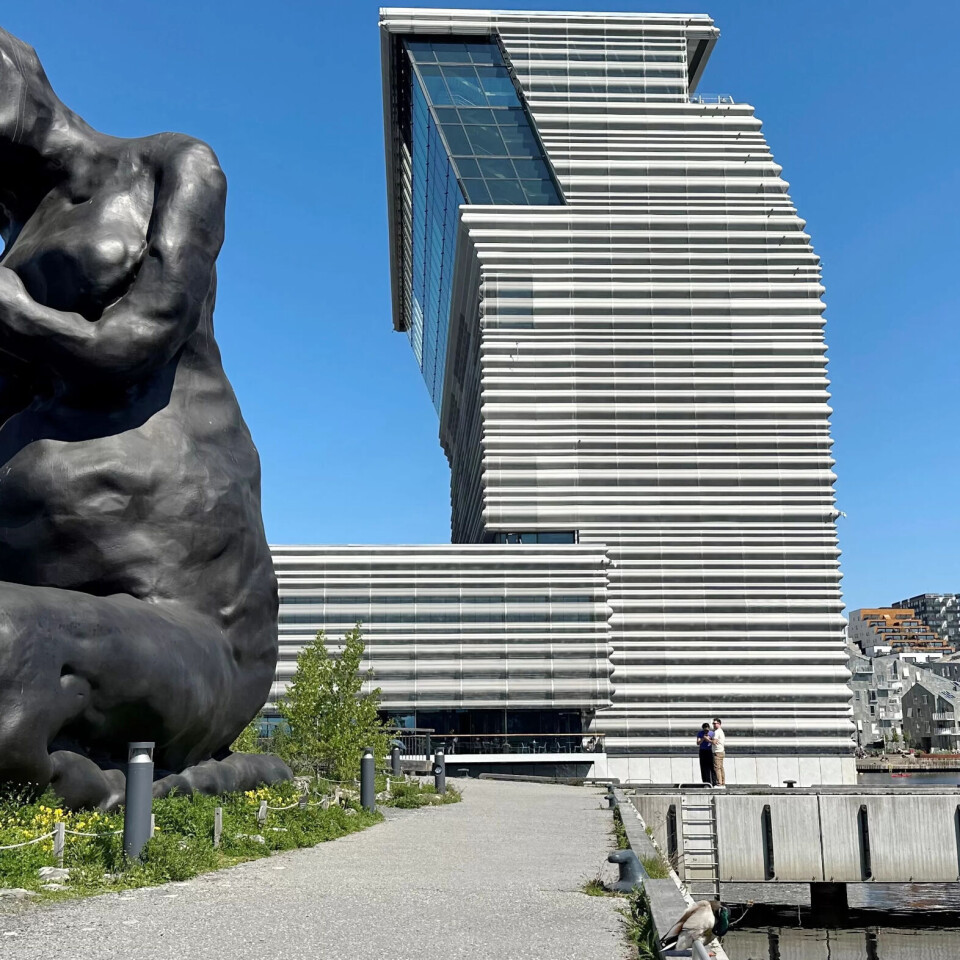 Skulpturen «Moren» av Tracey Emin utanfor Munchmuseet i Oslo. Skulpturen «Moren» av Tracey Emin utanfor Munchmuseet i Oslo.