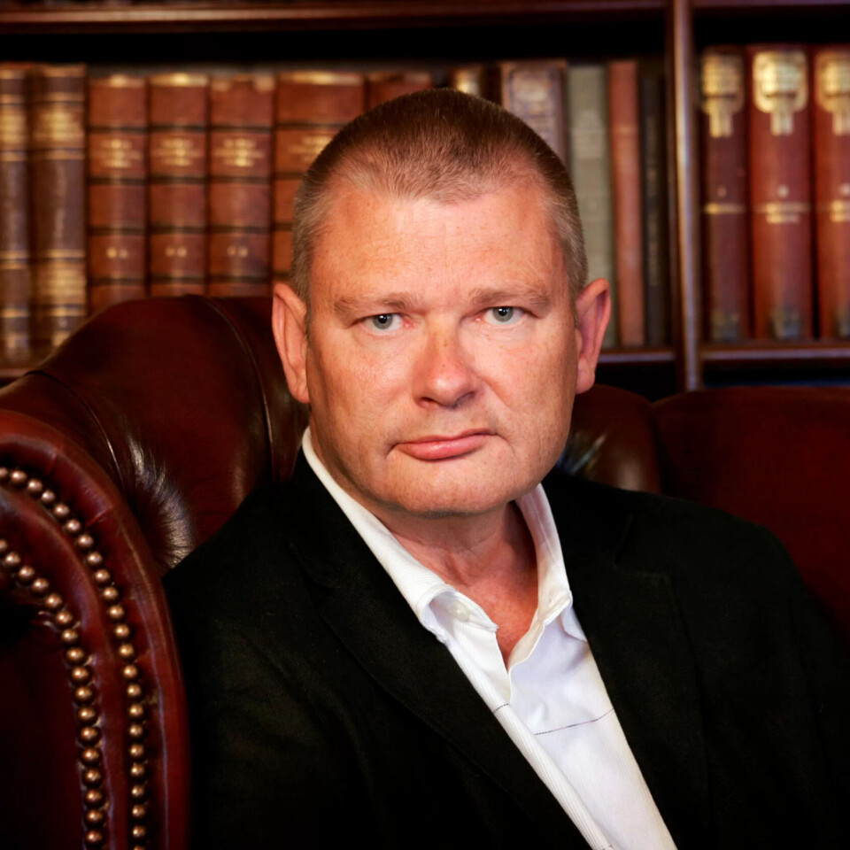 Thorvald Steen er aktuell med essaysamlinga Min naive sjel. Om å skrive mot den bevisste glemsel (Oktober). Thorvald Steen er aktuell med essaysamlinga Min naive sjel. Om å skrive mot den bevisste glemsel (Oktober).