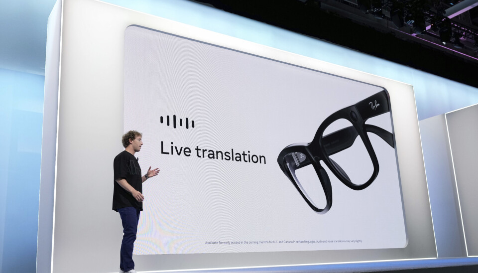 Kunstig intelligens endrar vilkåra for omsetjing. I september presenterte Facebook-gründer Mark Zuckerberg briller som kan omsetje spansk, fransk og italiensk til engelsk, heilt spontant. Foto: Godofredo A. Vásquez / AP / NTB Kunstig intelligens endrar vilkåra for omsetjing. I september presenterte Facebook-gründer Mark Zuckerberg briller som kan omsetje spansk, fransk og italiensk til engelsk, heilt spontant. Foto: Godofredo A. Vásquez / AP / NTB
