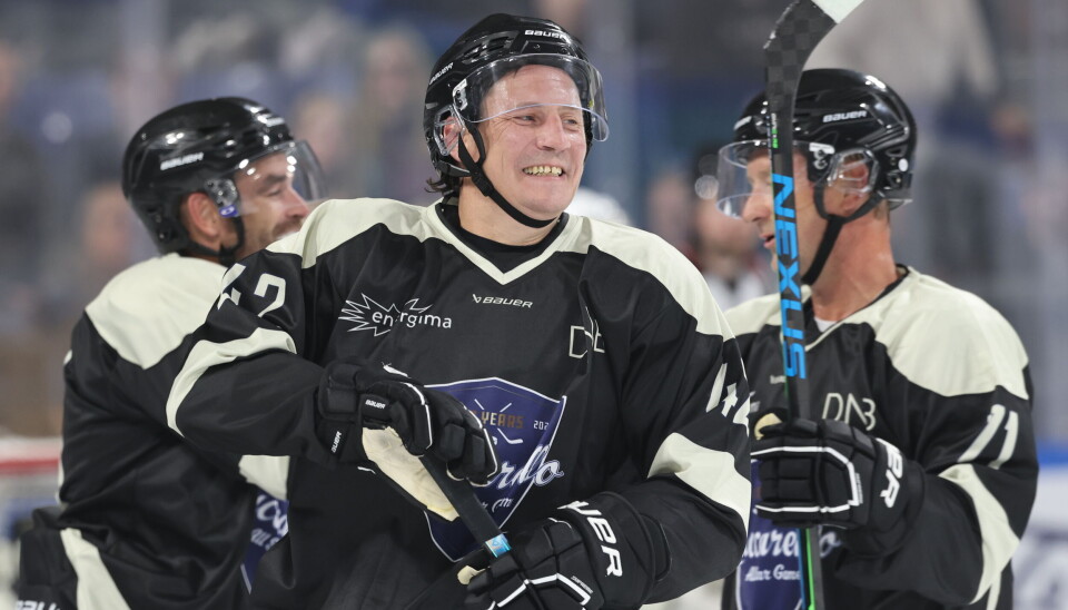 Pål Tøien er meir enn rapparen OnklP: Han skriv, han er far, han er skodespelar, og her jublar han etter ei ishockeyscoring i Zuccarello All Star Game i 2024.2