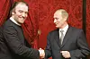 TAS01:MOSCOW, JANUARY 12. Russian President Vladimir Putin shakes hands with Chief Artistic Director of the Maryinsky theater Valery Gergiev after he attended the only gala concert given by the Mariinsky company in Bolshoi Theatre Jan.11. Taking part in the gala concert are practically all opera and ballet starts, the choir and orchestra of the St.Petersburg theater. (ITAR-TASS photo/ Sergei Velichkin, Vladimir Rodionov) ----- ÒÀÑ01 Ðîññèÿ,