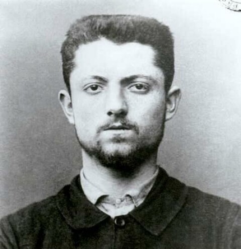 Anarkisten Émile Henry kasta ei bombe inn i kafé Terminus i Paris i 1894.