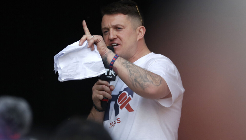 Tommy Robinson talar til ei forsamling på Parlament Square 29. mars 2019.
